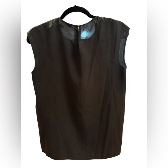 Diane Von Furstenberg black silk sleeveless blouse with gold chain neckline - Picture 2 of 5